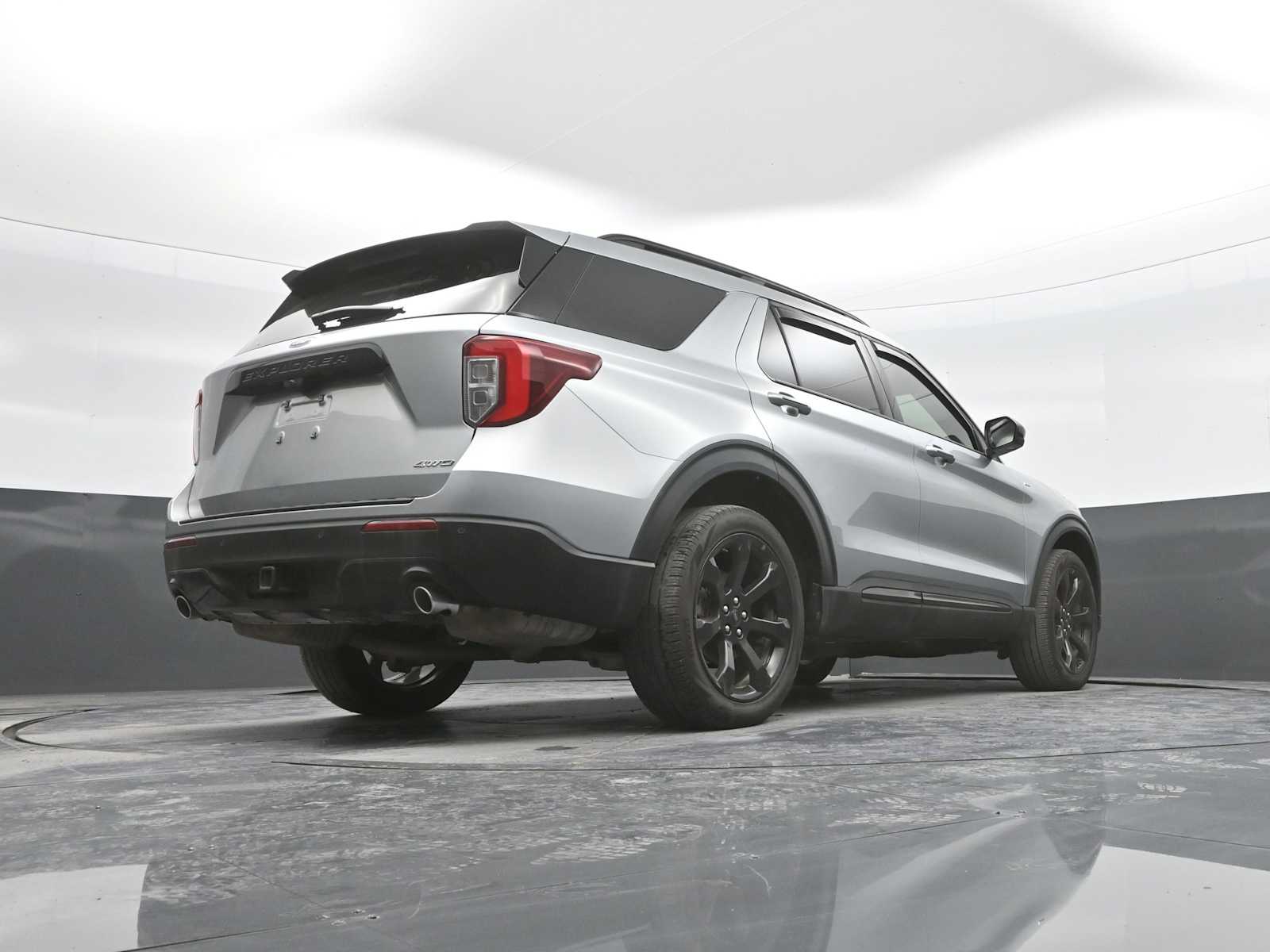 Used 2024 Ford Explorer - photo 42
