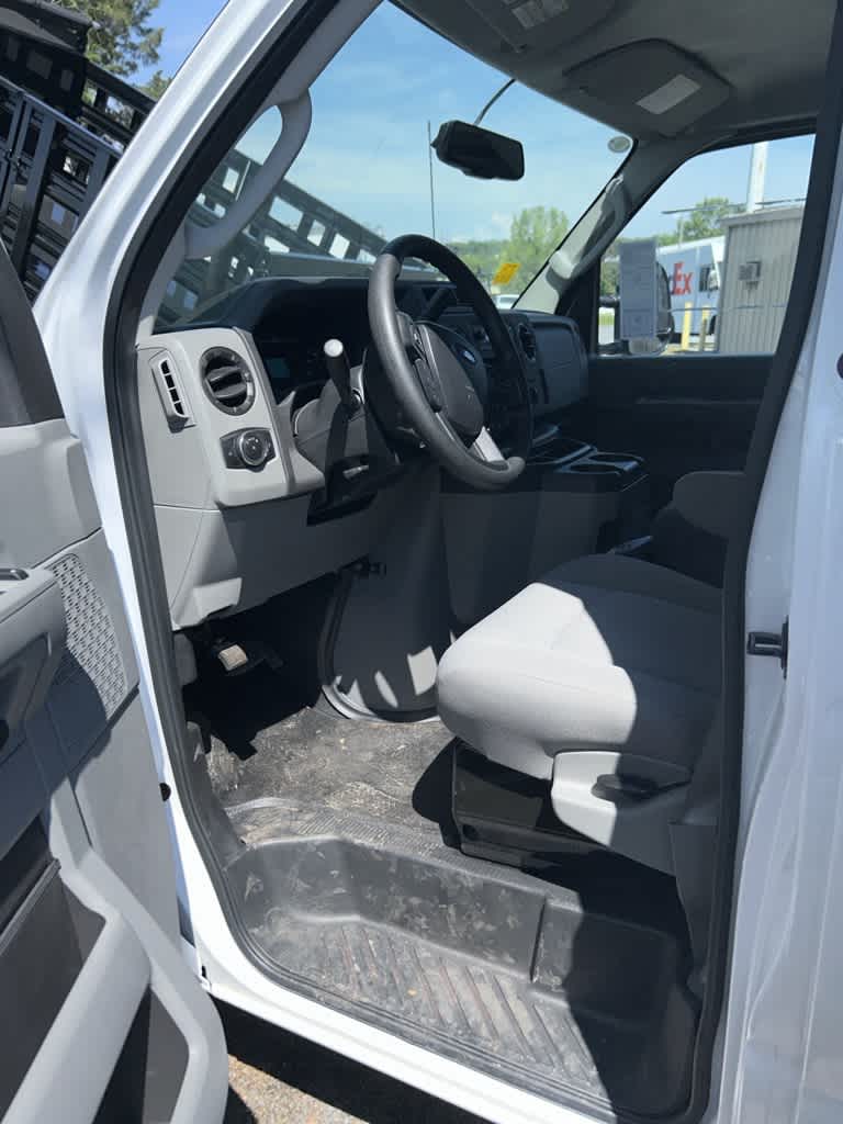 New 2024 Ford E-450 - photo 24