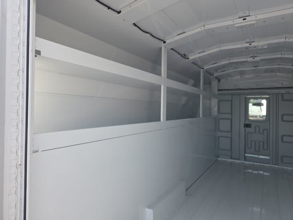New 2024 Ford E-450 - photo 37