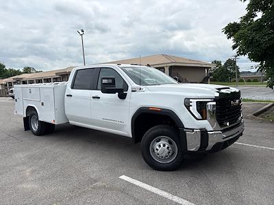 New 2025 GMC Sierra 3500 Crew Cab 4WD Reading SLU108-DW 9' Service Truck for sale #CS90032 - photo 1