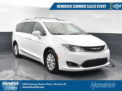2018 Chrysler Pacifica FWD Minivan for sale #SB2654B - photo 1