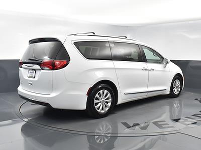 2018 Chrysler Pacifica FWD Minivan for sale #SB2654B - photo 2