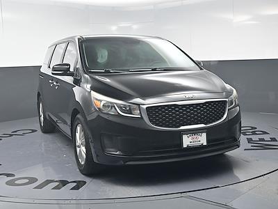Used 2015 Kia Sedona - photo 1