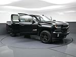 2017 Chevrolet Silverado 1500 Crew Cab 4WD Pickup for sale #TB3024A - photo 20