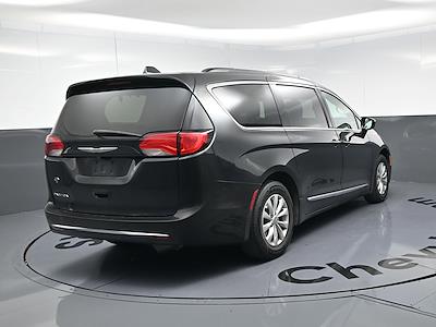 2017 Chrysler Pacifica FWD Minivan for sale #TB3224A - photo 2