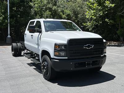 2024 Chevrolet Silverado 5500 Crew Cab DRW RWD Cab Chassis for sale #CDR55853 - photo 1