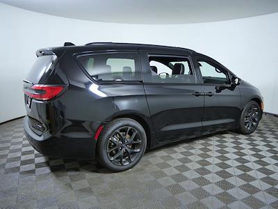 2025 Chrysler Pacifica FWD Minivan for sale #S14664Y - photo 2