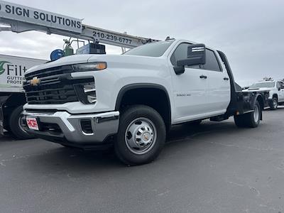 2026 Chevrolet Silverado 3500 Crew Cab 4WD Flatbed Truck for sale #CT6992 - photo 1