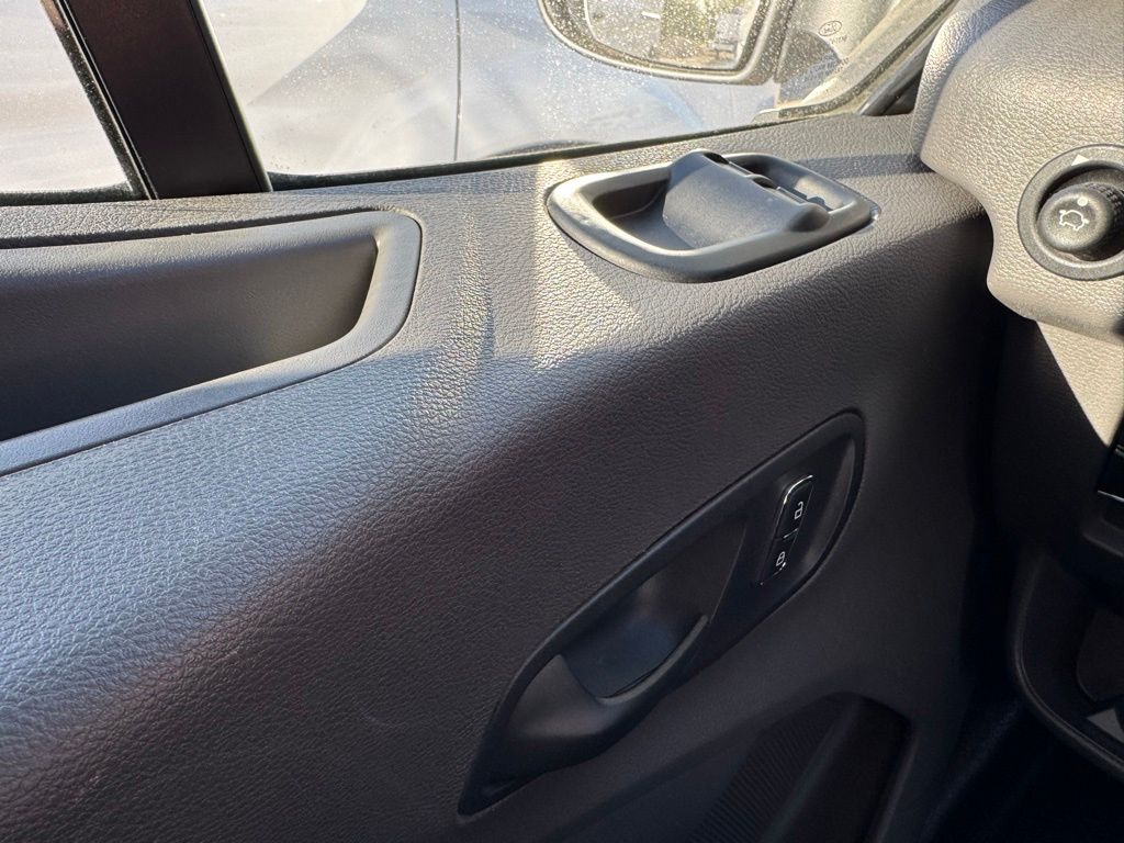 Used 2022 Ford E-Transit 350 - photo 19