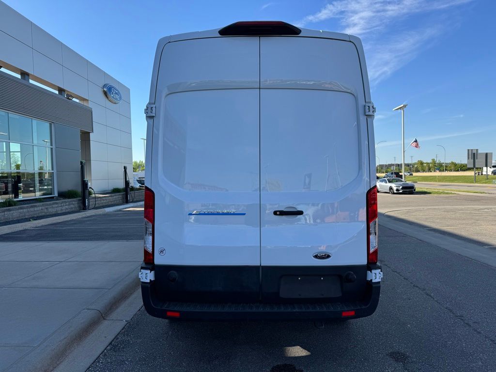 Used 2022 Ford E-Transit 350 - photo 25