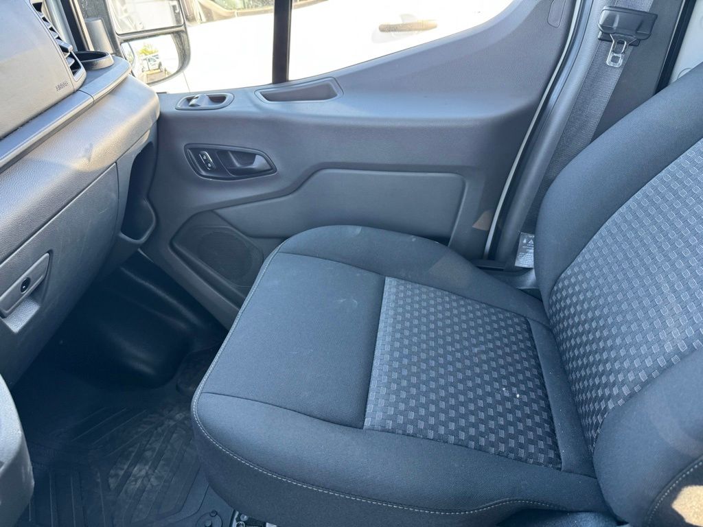 Used 2022 Ford E-Transit 350 - photo 11