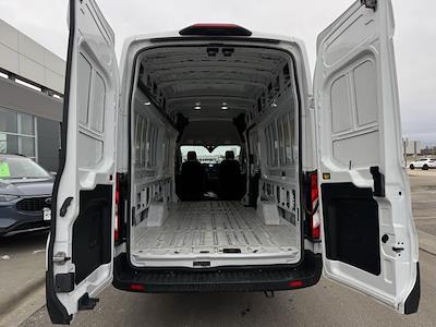 Used 2023 Ford Transit 250 - photo 1