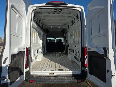 Used 2023 Ford Transit 250 - photo 1