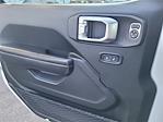 2020 Jeep Gladiator Crew Cab 4x4 Pickup for sale #N256164A - photo 15