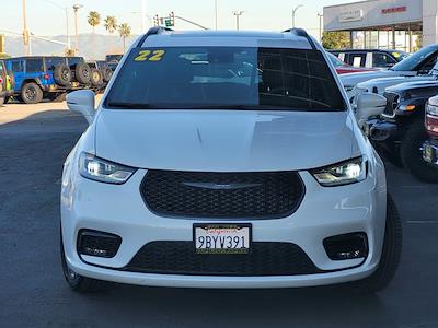 Used 2022 Chrysler Pacifica - photo 1