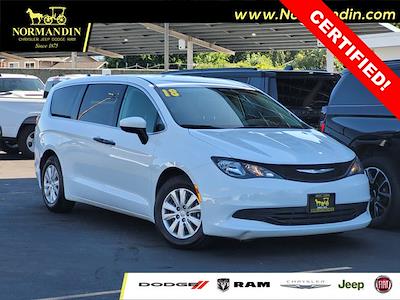 2018 Chrysler Pacifica FWD Minivan for sale #U184054 - photo 1