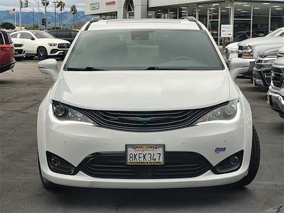 Used 2019 Chrysler Pacifica Limited Minivan for sale #U193716 - photo 2