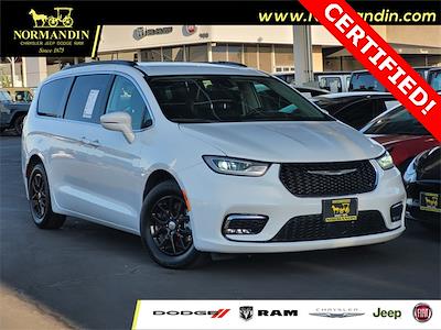 Used 2022 Chrysler Pacifica Touring L Minivan for sale #U220007R - photo 1