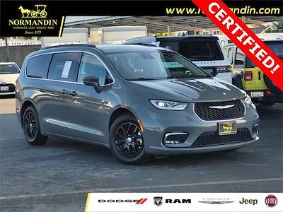 Used 2022 Chrysler Pacifica Touring L Minivan for sale #U223017R - photo 1