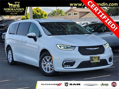 Used 2023 Chrysler Pacifica Touring L Minivan for sale #U233117R - photo 1