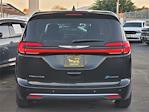 Used 2024 Chrysler Pacifica Select Minivan for sale #U243567R - photo 5