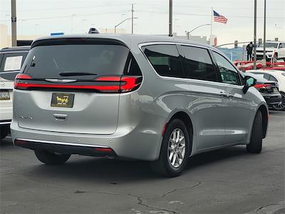 Used 2024 Chrysler Pacifica - photo 1