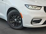 Used 2025 Chrysler Pacifica Select Minivan for sale #U253522R - photo 4