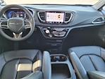 Used 2025 Chrysler Pacifica Select Minivan for sale #U253522R - photo 6