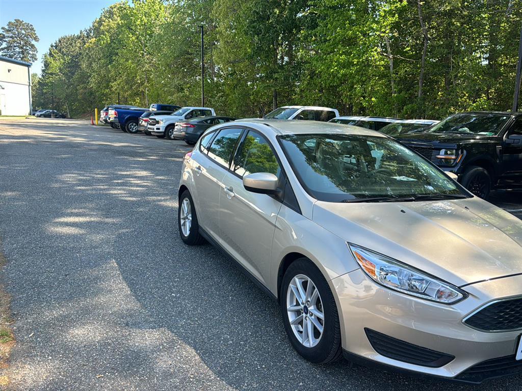 Used 2018 Ford Focus - photo 2
