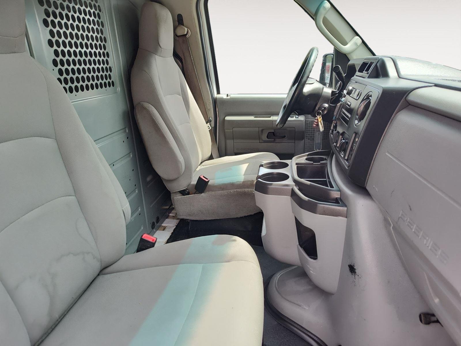 Used 2014 Ford E-250 - photo 10