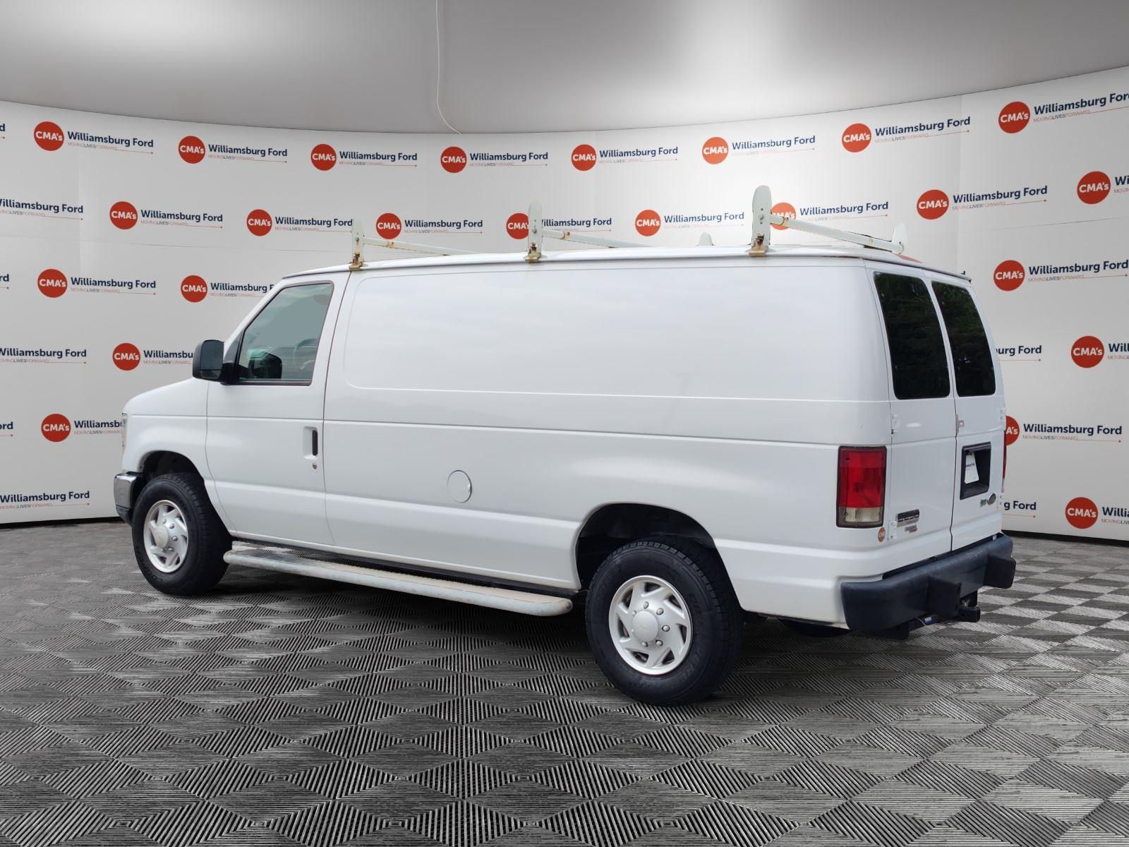 Used 2014 Ford E-250 - photo 2