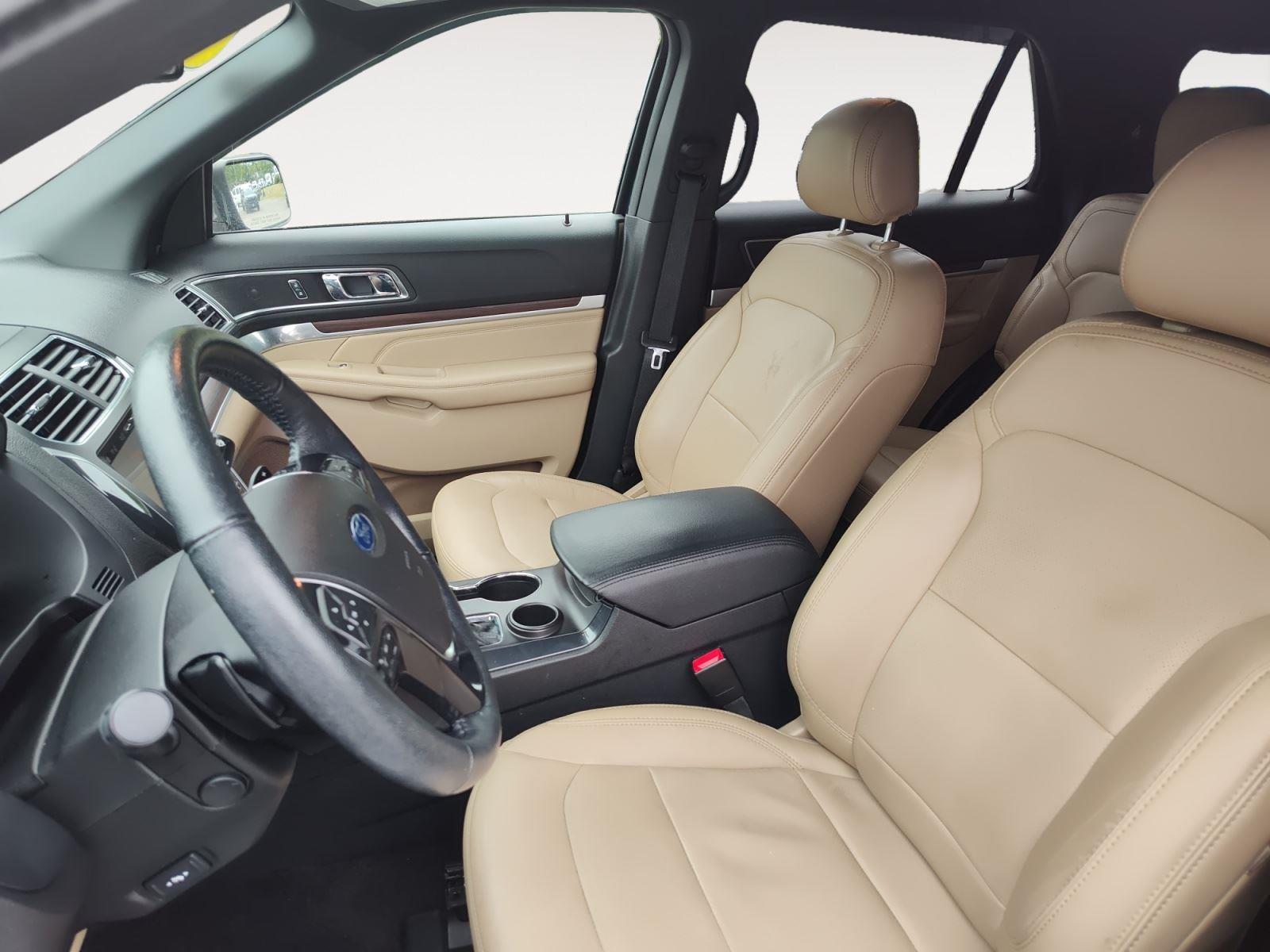Used 2017 Ford Explorer - photo 7