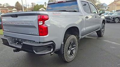 New 2025 Chevrolet Silverado 1500 Custom Crew Cab 4x4 Pickup for sale #147056 - photo 2
