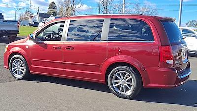 Used 2014 Dodge Grand Caravan SXT Minivan for sale #223157 - photo 2