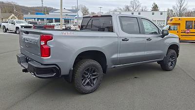 New 2025 Chevrolet Silverado 1500 LT Crew Cab 4x4 Pickup for sale #259217 - photo 2