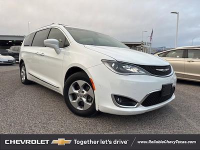 Used 2017 Chrysler Pacifica Minivan for sale #25C1178 - photo 1