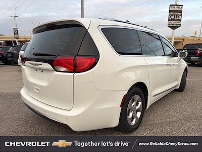 Used 2017 Chrysler Pacifica Minivan for sale #25C1178 - photo 2