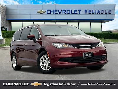 2019 Chrysler Pacifica FWD Minivan for sale #25C522 - photo 1