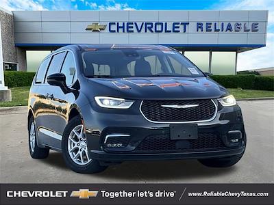 2023 Chrysler Pacifica FWD Minivan for sale #25C685 - photo 1
