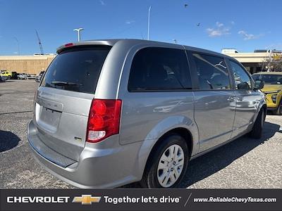 Used 2018 Dodge Grand Caravan SE Minivan for sale #26C029 - photo 2