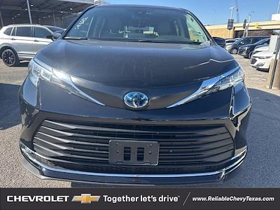 Used 2023 Toyota Sienna XLE Minivan for sale #26C037 - photo 2