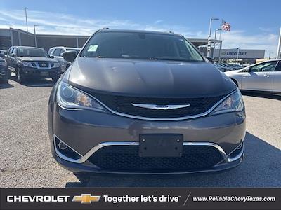 2019 Chrysler Pacifica FWD Minivan for sale #26C080 - photo 2