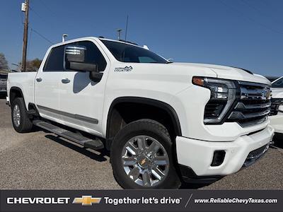 Used 2025 Chevrolet Silverado 2500 - photo 1