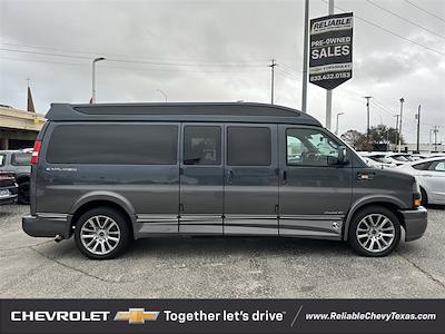 Used 2019 GMC Savana 2500 - photo 1