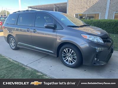 Used 2019 Toyota Sienna XLE Minivan for sale #KS983228 - photo 2