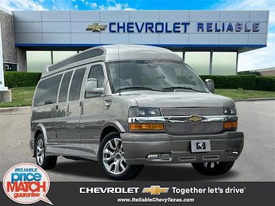 New 2025 Chevrolet Express 2500 Work Truck Passenger Van for sale #S1128589 - photo 1