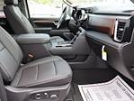 New 2025 GMC Sierra 2500 Denali Crew Cab 4WD Pickup for sale #66712A - photo 9