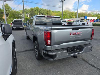 New 2025 GMC Sierra 1500 SLE Crew Cab 4WD Pickup for sale #25G114 - photo 2