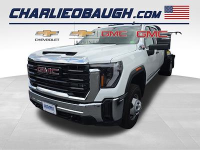 New 2025 GMC Sierra 3500 Pro Crew Cab 4WD 9' 4" CM Truck Beds Steel Flatbed Truck with Gooseneck Hitch for sale #25WG91 - photo 1