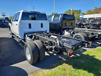 New 2026 GMC Sierra 3500 Pro Crew Cab 4WD 60 CA Cab Chassis for sale #26WG12 - photo 2